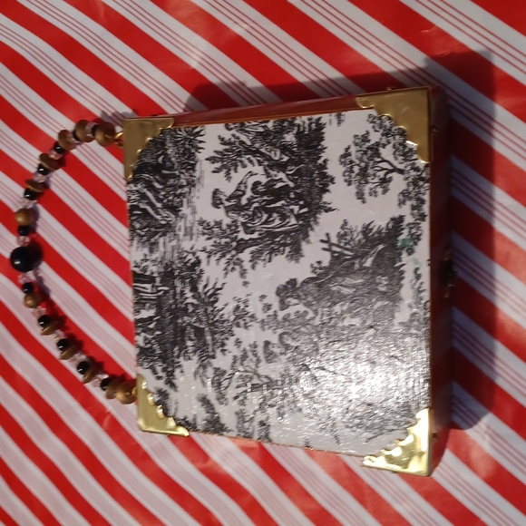 Vintage Cigar box purse - Picture 5 of 13